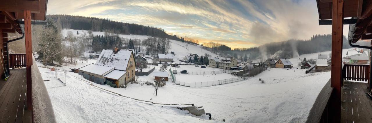 Rodinny Dum Na Slunecni Strani Dolni Dvur Exterior foto