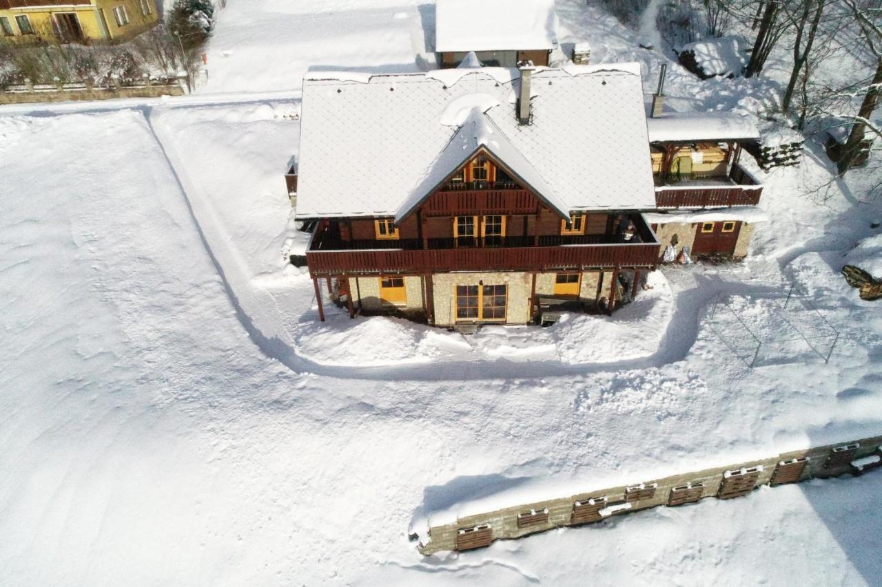 Rodinny Dum Na Slunecni Strani Dolni Dvur Exterior foto