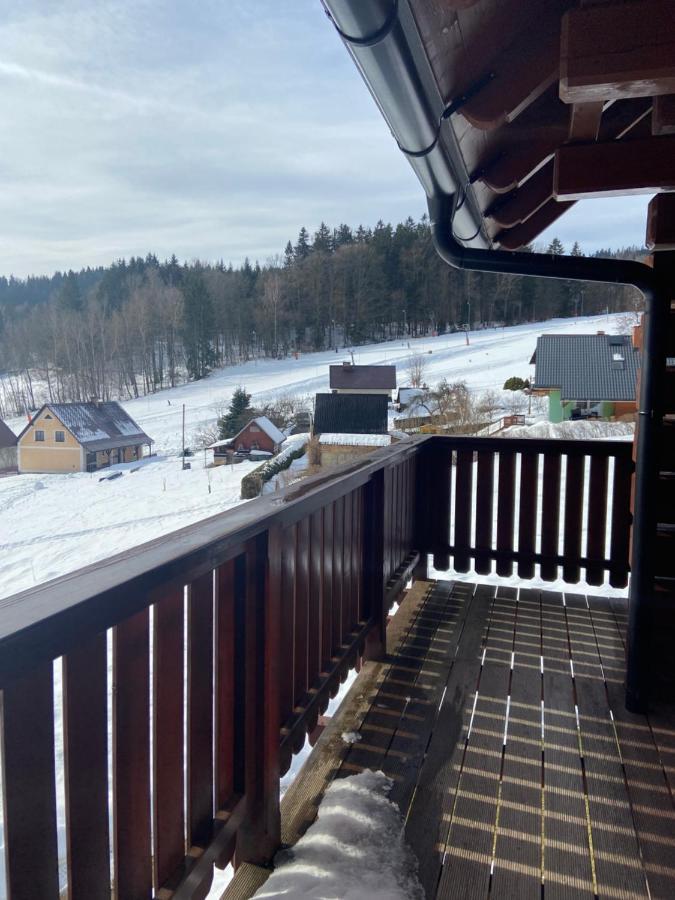 Rodinny Dum Na Slunecni Strani Dolni Dvur Exterior foto